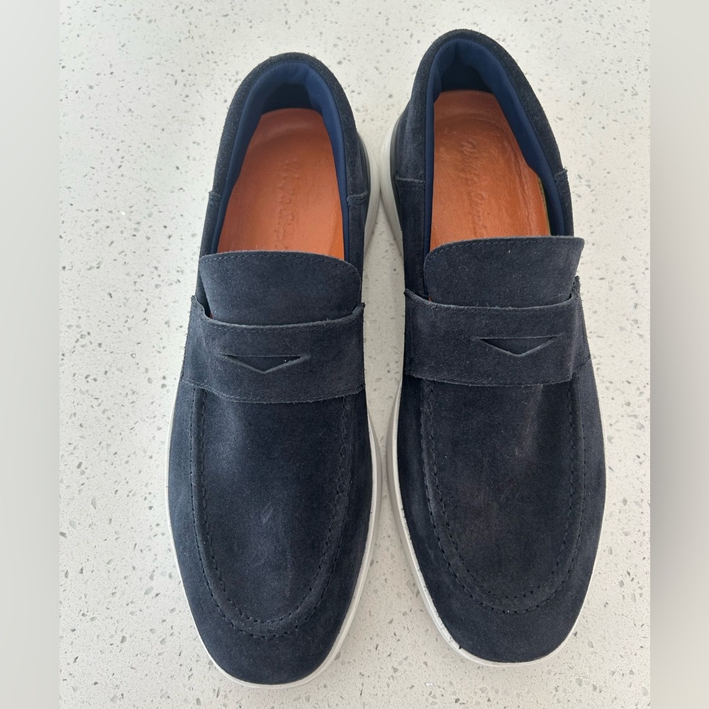 Wolf and Shepherd Men's Crossover Loafers - Picture 2 of 10